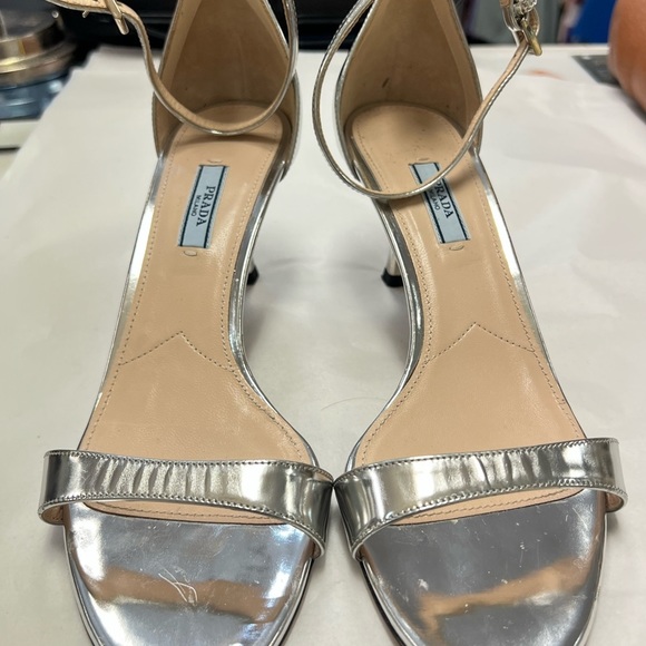 21. PRADA Silver Brushed Metallic Calf-skin Open Toe Heels 38 - Picture 6 of 15